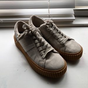 Puma Creeper Look-A-Like